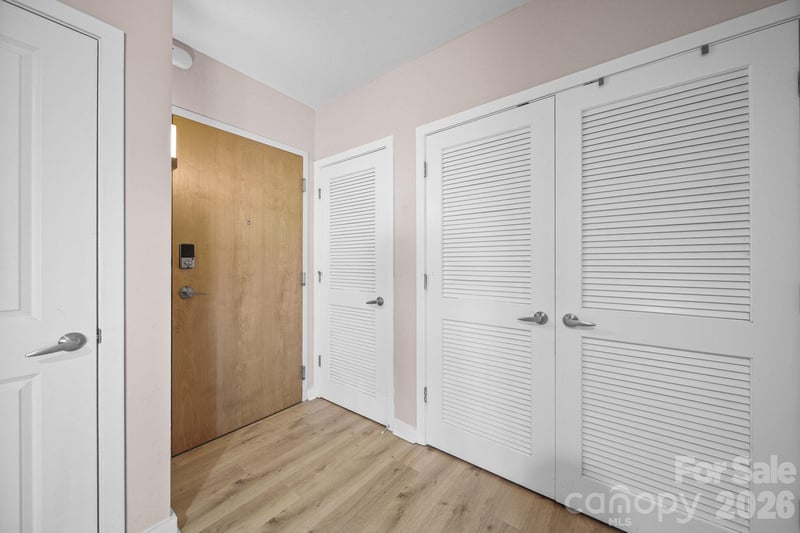 210 N Church St #1414, Charlotte, NC 28202