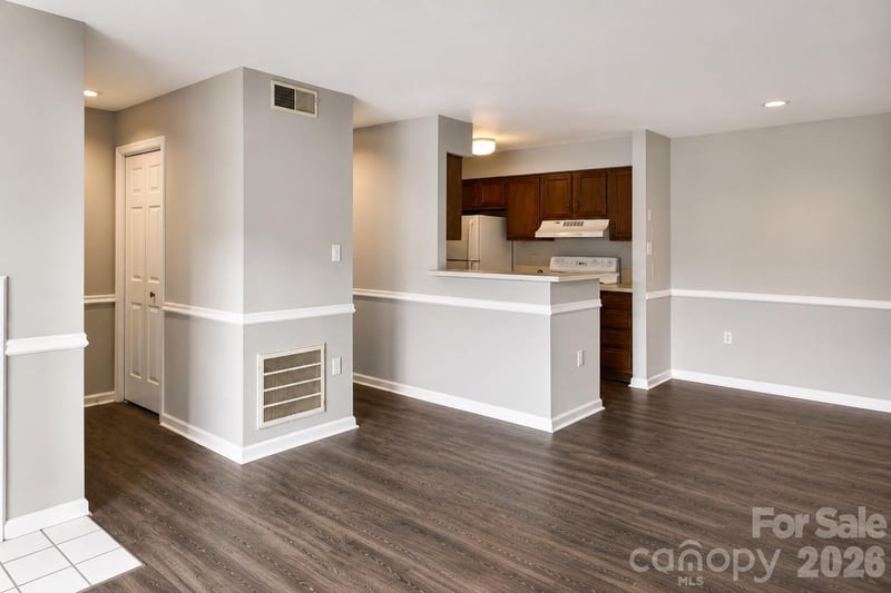 8024 Tremaine Ct, Charlotte, NC 28227
