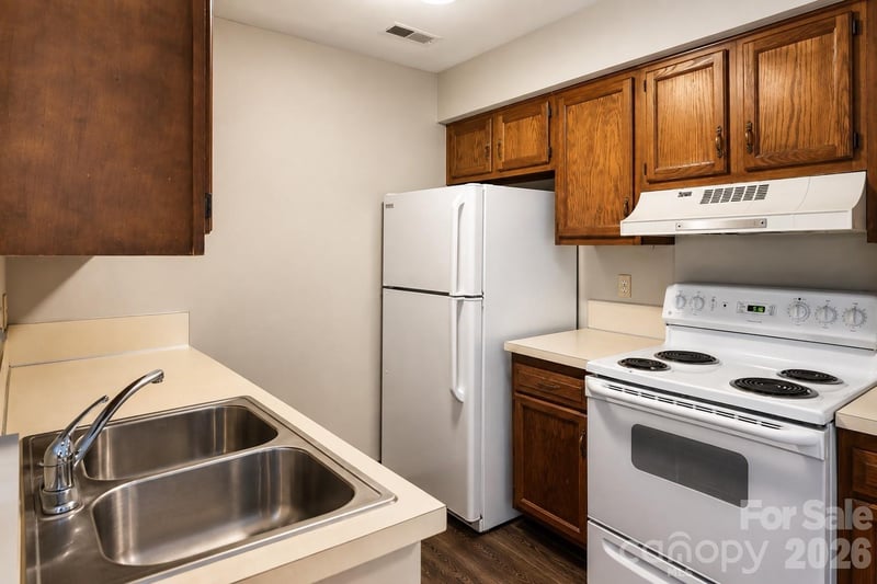 8024 Tremaine Ct, Charlotte, NC 28227