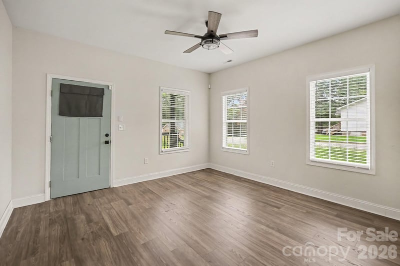 1402 Essex Ave, Gastonia, NC 28052