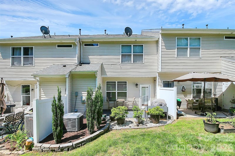 7345 Laurel Valley Rd, Charlotte, NC 28273