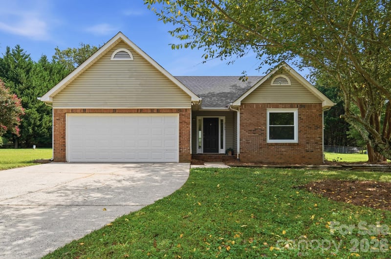 2730 Briar Trail Ct, Matthews, NC 28104