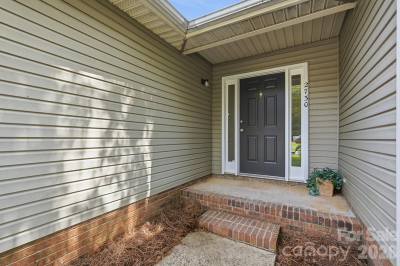 2730 Briar Trail Ct, Matthews, NC 28104