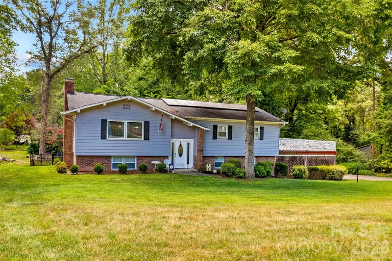 1130 24th Avenue Pl NE, Hickory, NC 28601