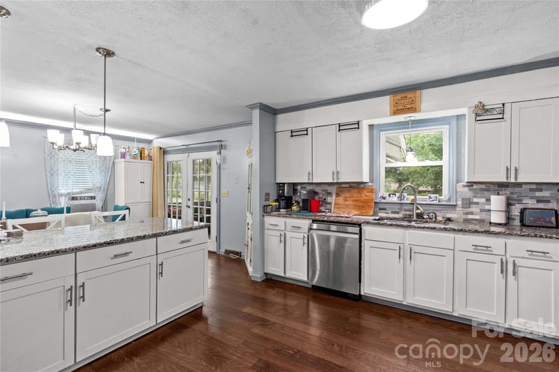 1130 24th Avenue Pl NE, Hickory, NC 28601
