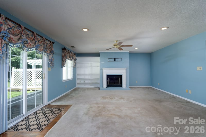 566 Camrose Cir NE, Concord, NC 28025