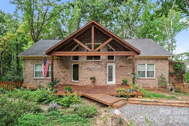 1042 Rosewood Dr, Dallas, NC 28034