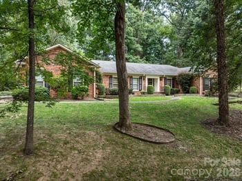 4223 Denbigh Dr, Charlotte, NC 28226