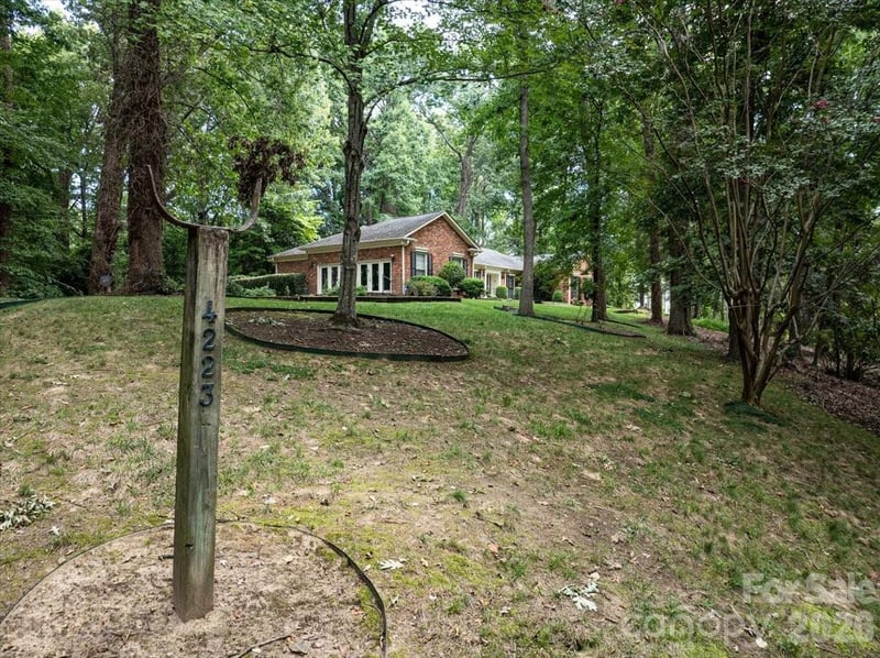 4223 Denbigh Dr, Charlotte, NC 28226