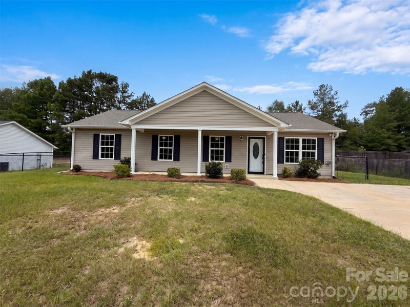 1411 Foxbrook Cir, Lancaster, SC 29720