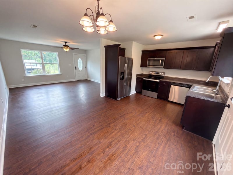1411 Foxbrook Cir, Lancaster, SC 29720