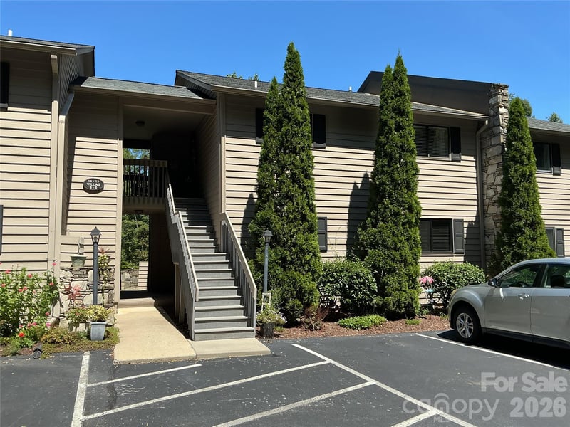 47 Lake Dr #K 5, Laurel Park, NC 28739