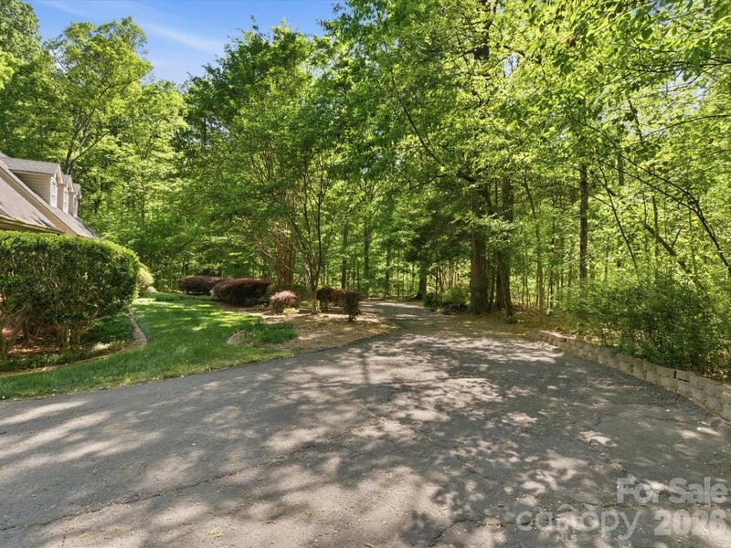 8407 Pompano Rd, Harrisburg, NC 28075