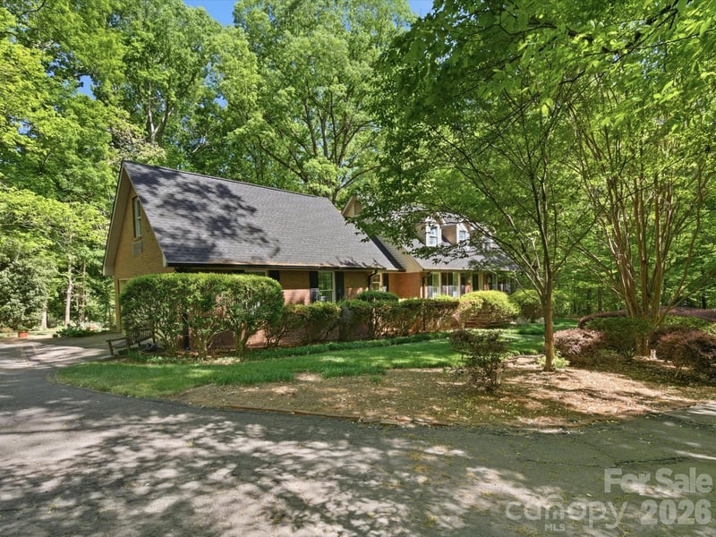 8407 Pompano Rd, Harrisburg, NC 28075