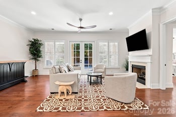 6831 Louisburg Square Ln, Charlotte, NC 28210