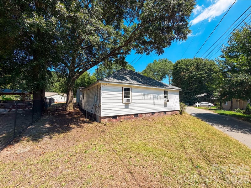 107 Drake St, Gastonia, NC 28052
