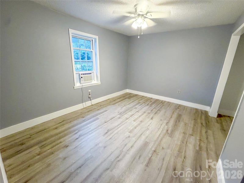 107 Drake St, Gastonia, NC 28052