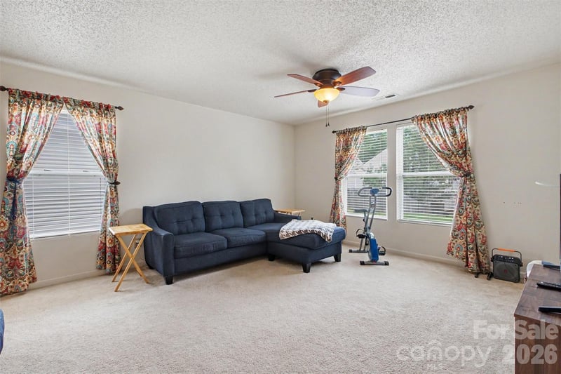 8602 Panglemont Dr, Charlotte, NC 28269