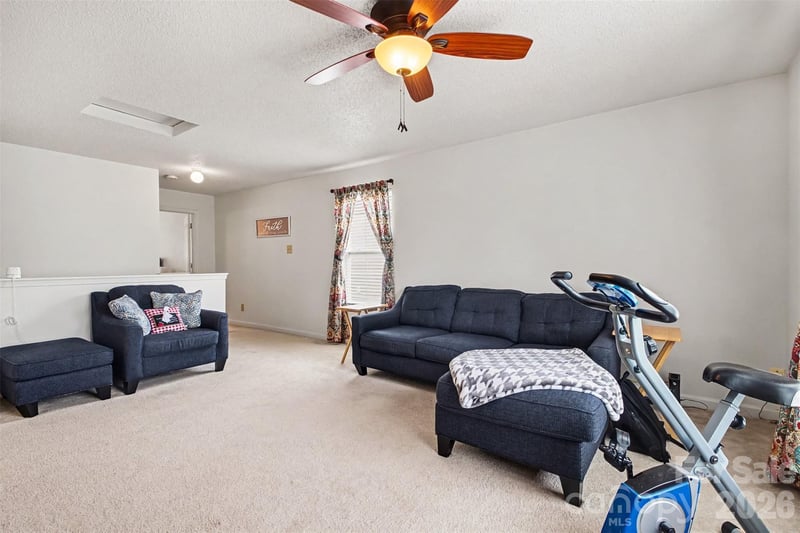 8602 Panglemont Dr, Charlotte, NC 28269