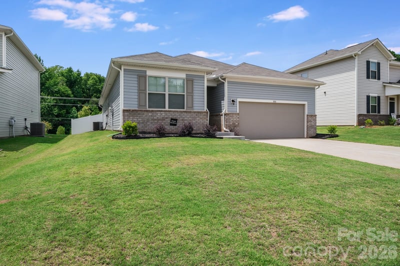 3036 Bluff Hill Ln, Charlotte, NC 28215