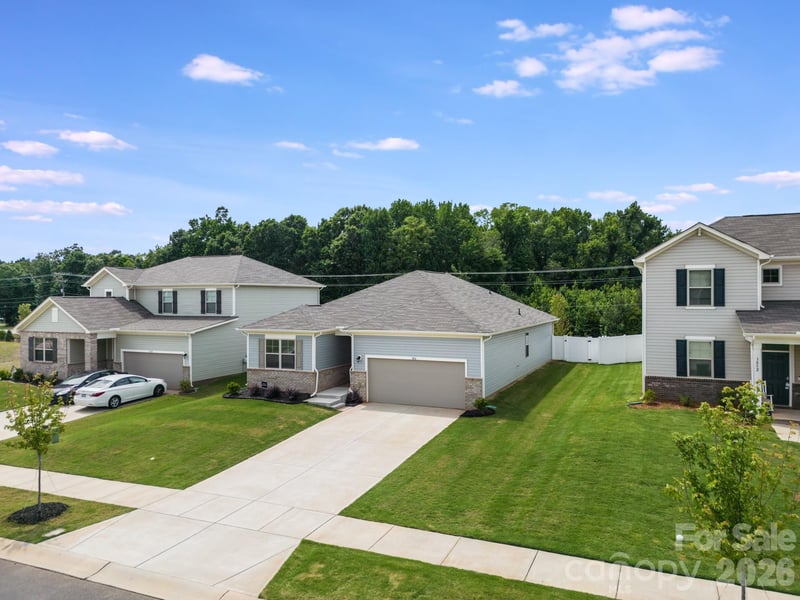 3036 Bluff Hill Ln, Charlotte, NC 28215