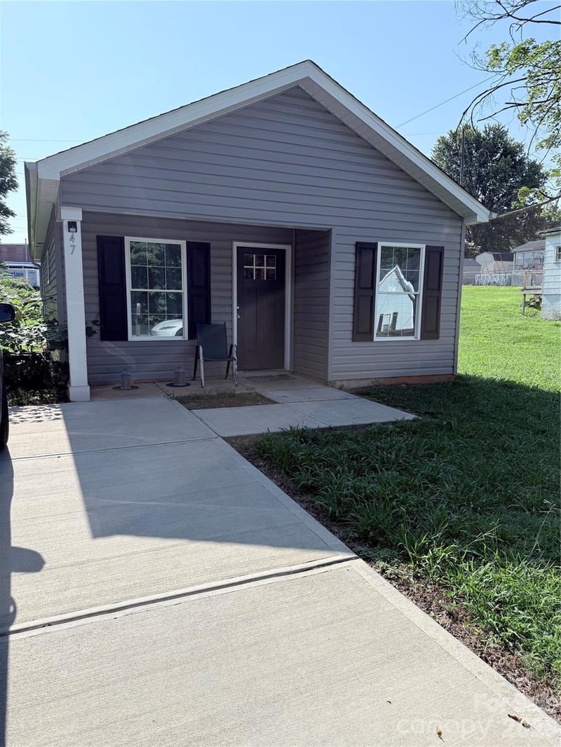 47 14th St SE, Hickory, NC 28602