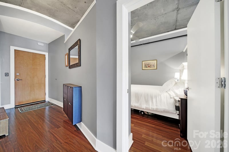 505 E 6th St #909, Charlotte, NC 28202