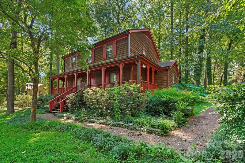 14200 Hackamore Dr, Matthews, NC 28105