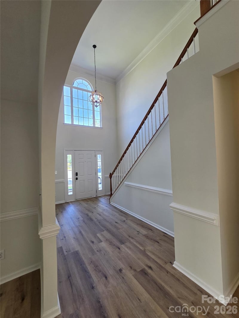 8800 Cavonnier Ln, Charlotte, NC 28216
