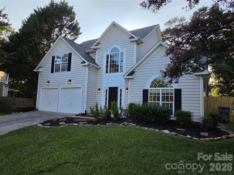 8800 Cavonnier Ln, Charlotte, NC 28216