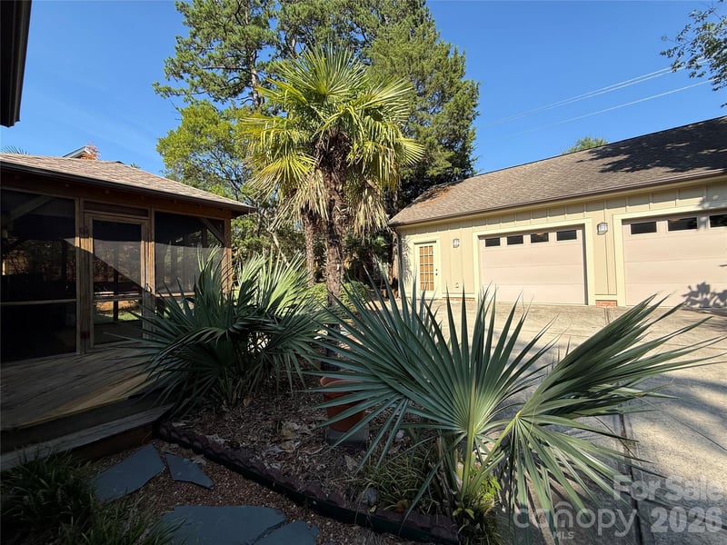 2218 Norcross Pl, Charlotte, NC 28205