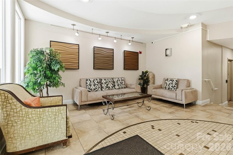 1000 E Woodlawn Rd #314, Charlotte, NC 28209