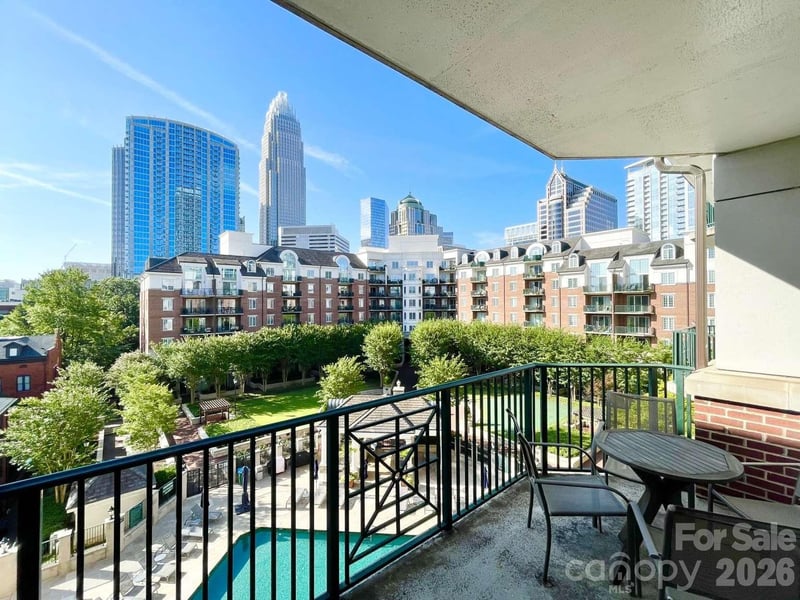 300 W 5th St, Charlotte, NC 28202