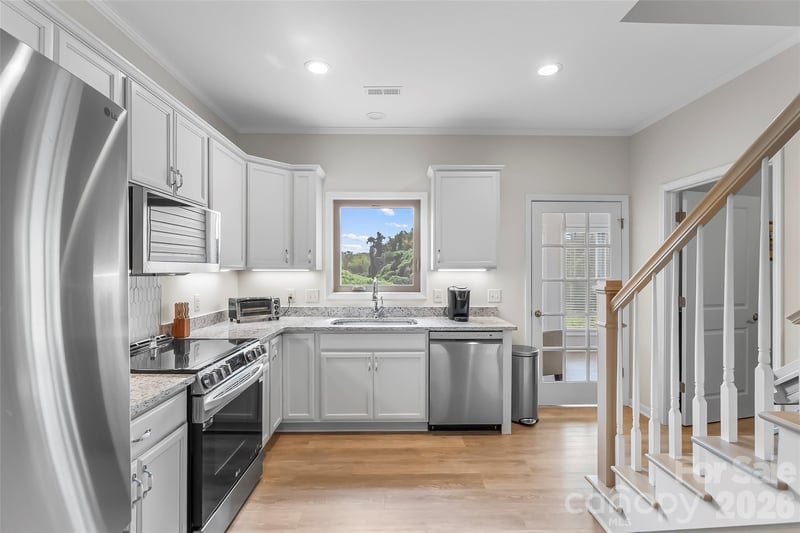 962 Trial Pl, Newton, NC 28658