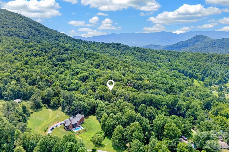 111 Walkertown Rd, Black Mountain, NC 28711