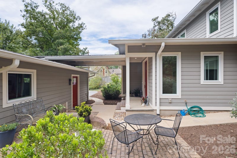 497 Kimberly Ave, Asheville, NC 28804