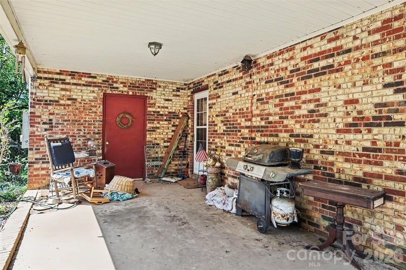 3751 Branding Iron Dr, Gastonia, NC 28052