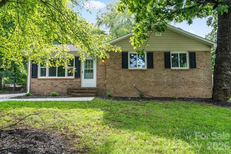 9828 Starwood Dr, Charlotte, NC 28215