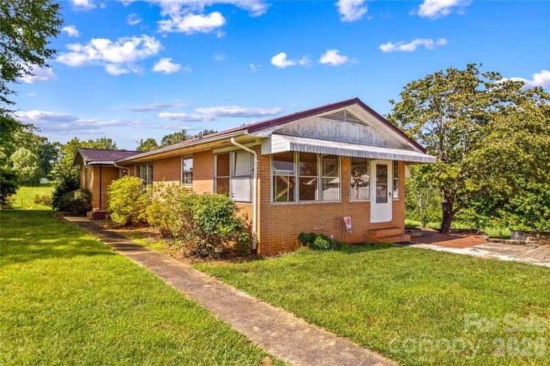 6714 W Nc 10 Hw, Vale, NC 28168