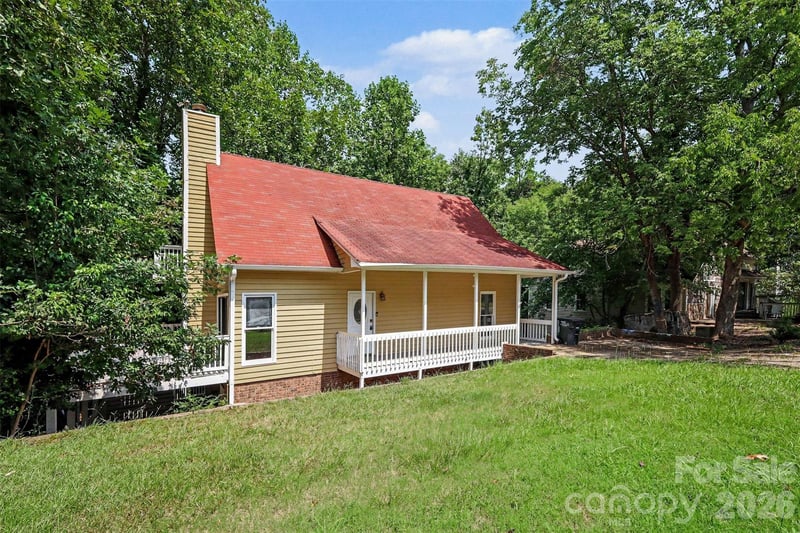 4066 Triton Dr, Tega Cay, SC 29708