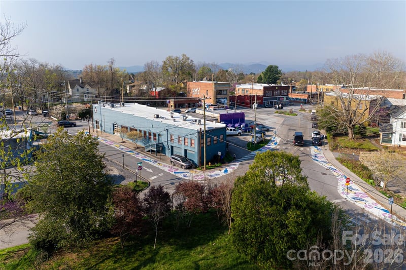 11 Westwood Pl, Asheville, NC 28806