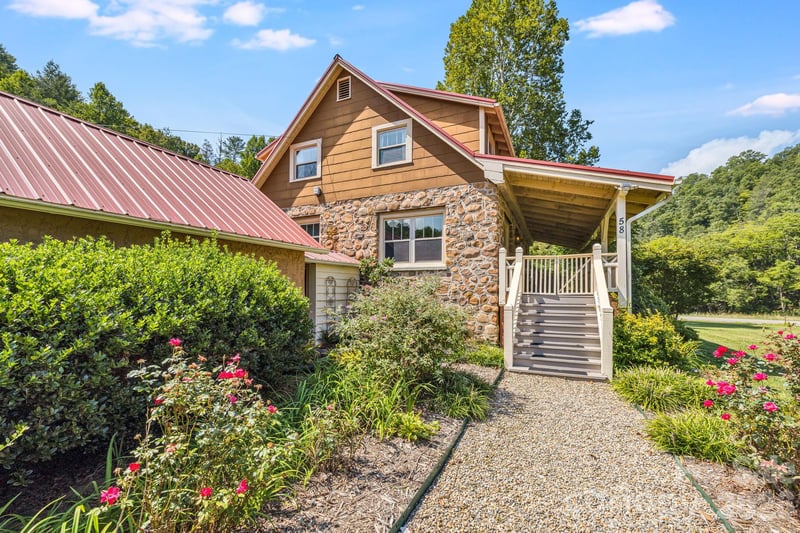 58 Guntertown Rd, Marshall, NC 28753
