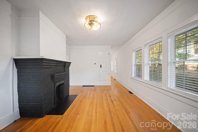 124 State St, Asheville, NC 28806