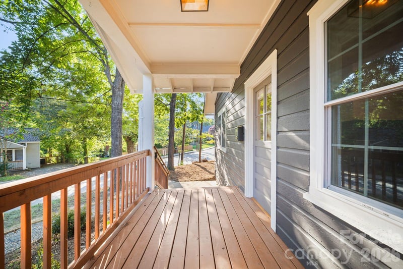 124 State St, Asheville, NC 28806