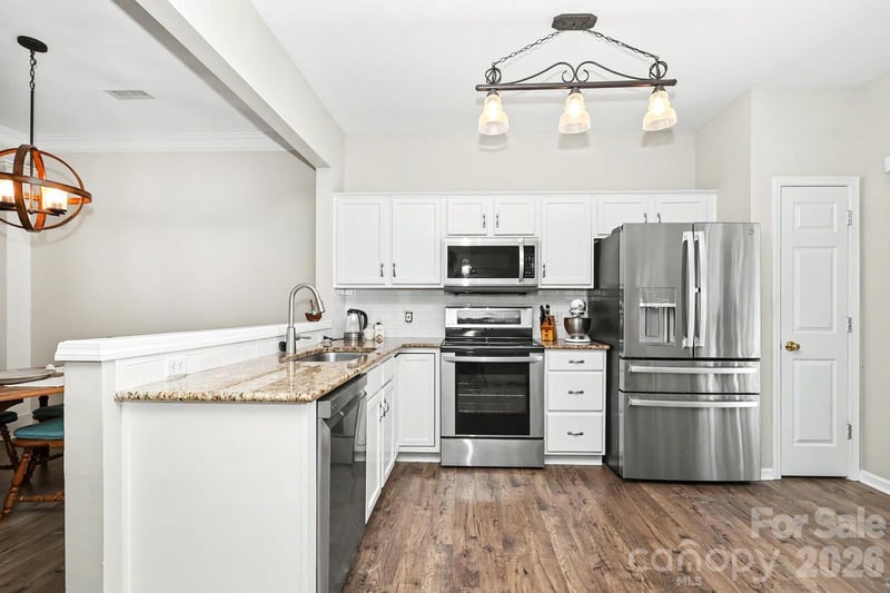 6614 Beverly Springs Dr, Charlotte, NC 28270