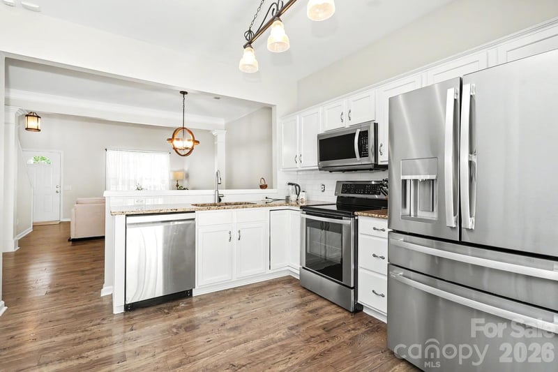 6614 Beverly Springs Dr, Charlotte, NC 28270