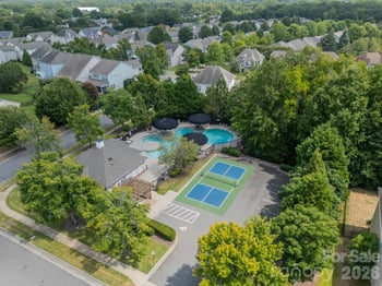 9428 Ardrey Woods Dr, Charlotte, NC 28277
