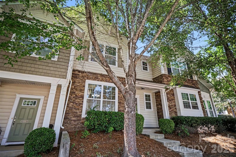 229 Misty Knoll Ln, Belmont, NC 28012