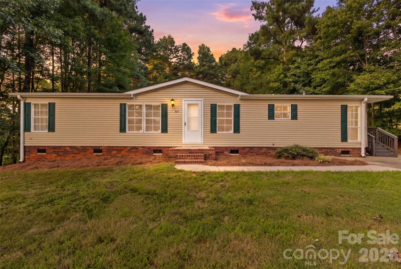 223 Ridge Creek Dr, Troutman, NC 28166