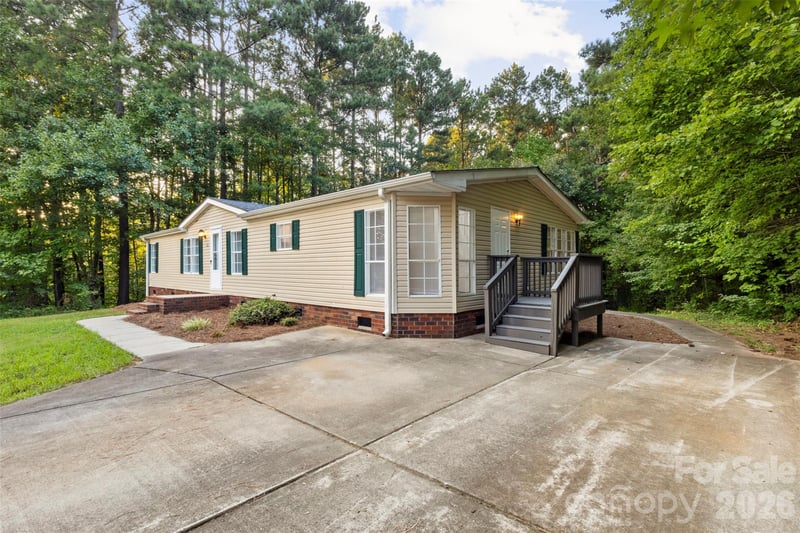 223 Ridge Creek Dr, Troutman, NC 28166